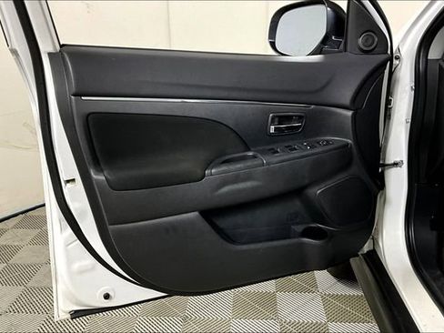 Used 2019 Mitsubishi Outlander Sport SE image 23