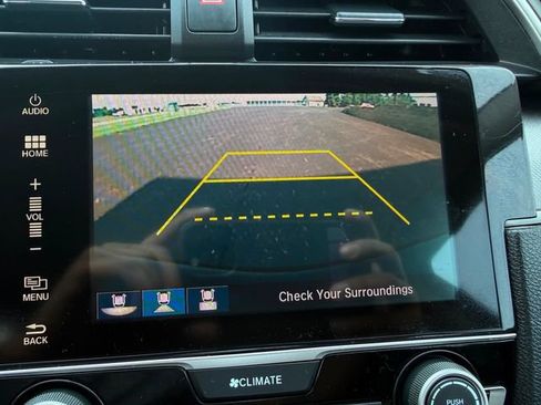 Used 2018 Honda Civic EX image 8