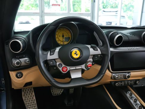 Used 2022 Ferrari Portofino M image 7