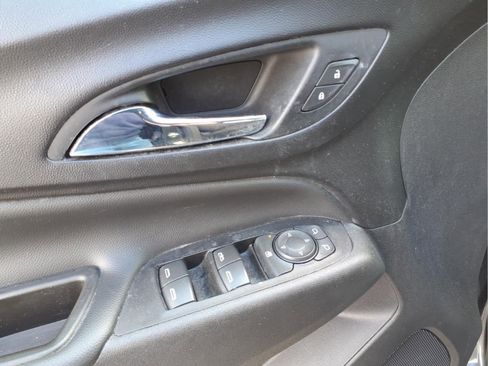 Used 2020 Chevrolet Equinox LT w/ Driver Convenience Package FWD image 14