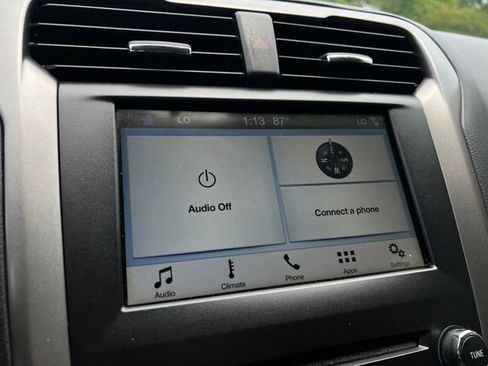 Used 2018 Ford Fusion SE FWD image 35