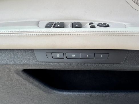Used 2015 BMW 750i RWD image 47