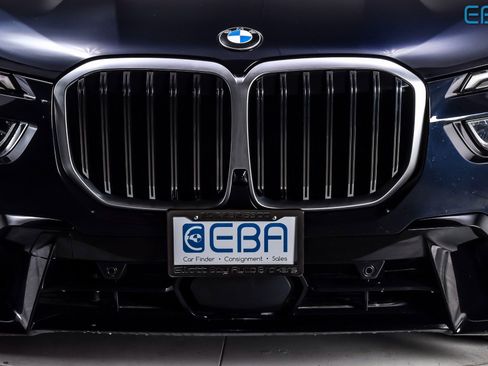 Used 2024 BMW X7 xDrive40i w/ M Sport Package image 9