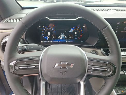 New 2026 Chevrolet Colorado ZR2 w/ Technology Package AWD/4WD image 17