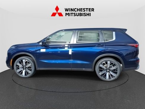 New 2025 Mitsubishi Outlander SE image 8