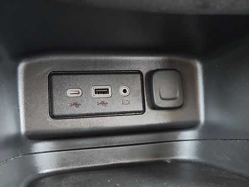 Used 2024 Chevrolet Equinox LT w/ LPO, Floor Liner Package FWD image 15