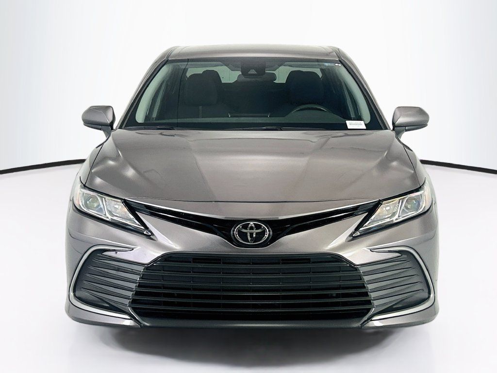 Used 2024 Toyota Camry LE FWD image 2