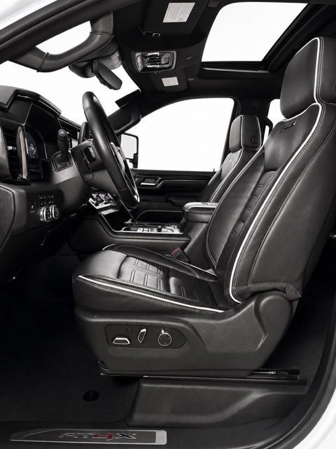 Used 2025 GMC Sierra 2500 AT4X AWD/4WD image 15