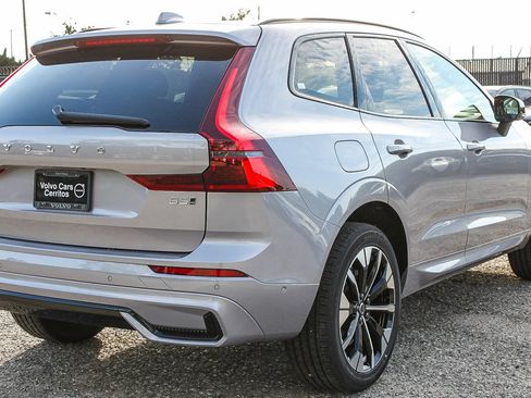 New 2026 Volvo XC60 B5 Plus w/ Climate Package PRO image 6