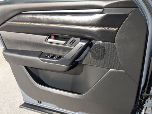 Used 2025 MAZDA CX-50 AWD 2.5 Hybrid w/ Premium Pkg image 16