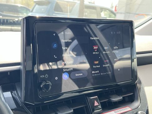 Used 2025 Toyota Corolla LE image 15