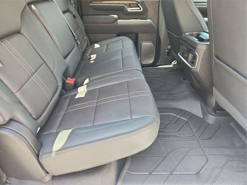 Used 2025 Chevrolet Silverado 2500 High Country w/ Technology Package AWD/4WD image 27