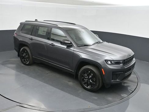 New 2026 Jeep Grand Cherokee L 4WD image 31