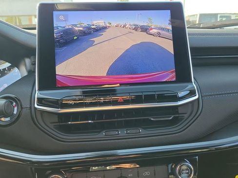 New 2026 Jeep Compass Latitude image 25