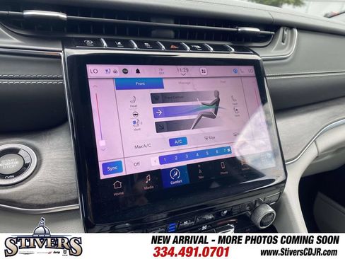 Used 2021 Jeep Grand Cherokee L Overland w/ Luxury Tech Group IV AWD/4WD image 27