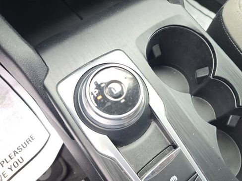 Used 2022 Ford Escape SE w/ SE Sport Appearance Package FWD image 29