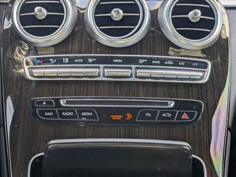 Used 2017 Mercedes-Benz GLC 300 4MATIC image 15