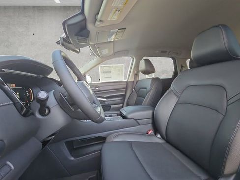 New 2026 Nissan Pathfinder SL image 19