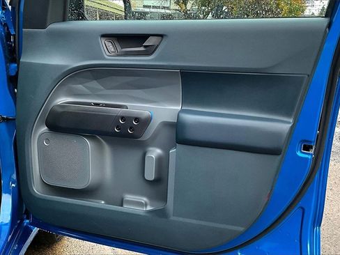 Used 2025 Ford Maverick Lobo image 24