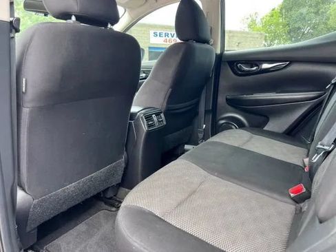 Used 2021 Nissan Rogue Sport SV FWD image 19