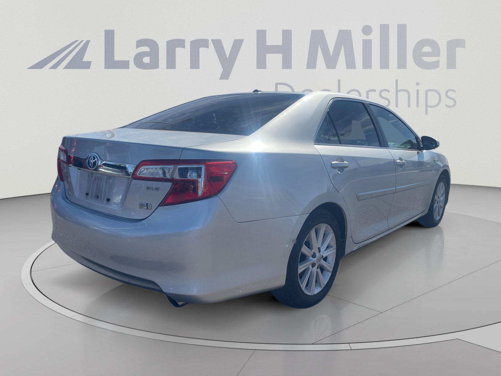 Used 2013 Toyota Camry XLE w/ Convenience Pkg FWD image 5