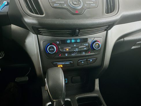 Used 2018 Ford Escape SE FWD image 22