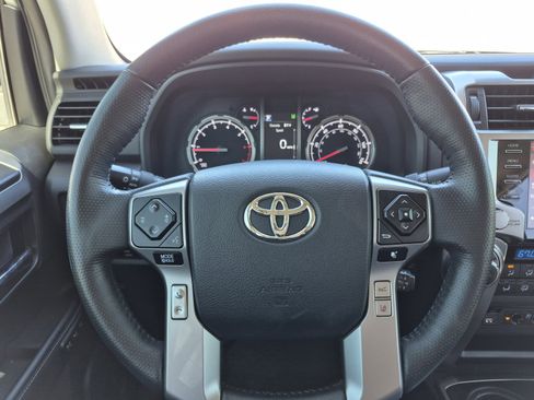 Used 2024 Toyota 4Runner Limited image 9
