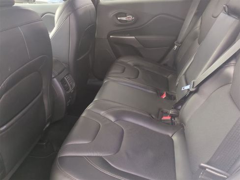 Used 2020 Jeep Cherokee Limited image 20