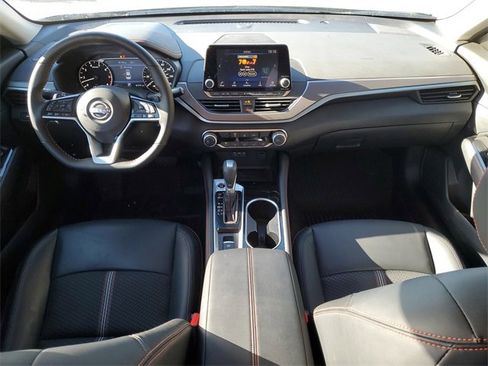 Certified 2025 Nissan Altima 2.5 SR image 29