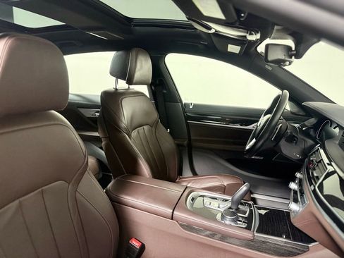 Used 2018 BMW 750i xDrive AWD/4WD image 23