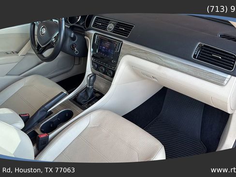 Used 2016 Volkswagen Passat 1.8T SE image 36