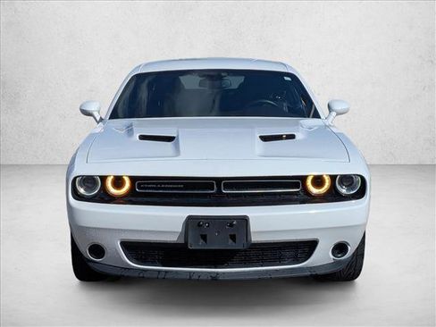 Used 2021 Dodge Challenger SXT AWD/4WD image 2