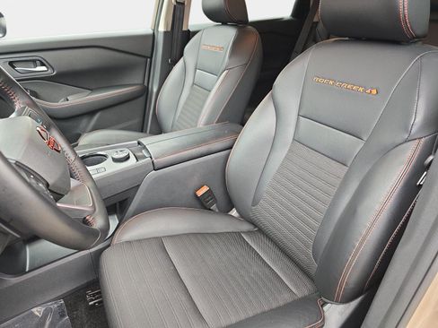 Used 2025 Nissan Rogue SV AWD/4WD image 12