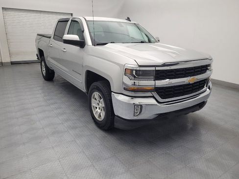 Used 2018 Chevrolet Silverado 1500 LT w/ LT Eassist Package image 13