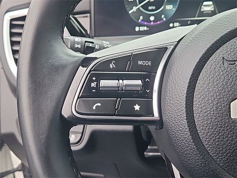 Certified 2024 Kia Seltos X-Line image 23