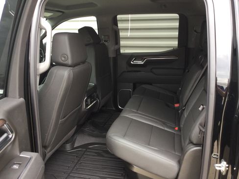 New 2026 GMC Sierra 1500 SLT AWD/4WD image 8