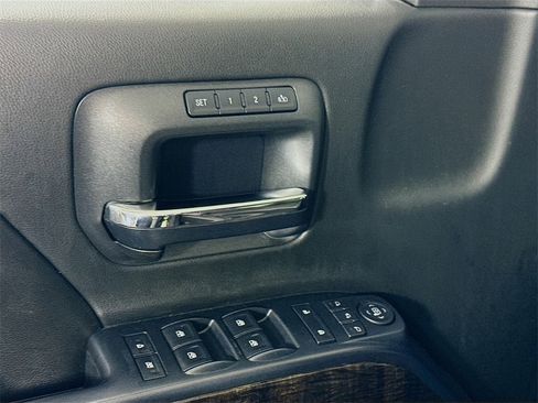 Used 2016 GMC Sierra 3500 Denali w/ Duramax Plus Package image 12