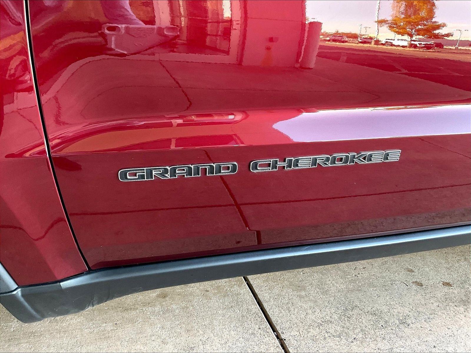 Used 2019 Jeep Grand Cherokee Limited AWD/4WD image 23