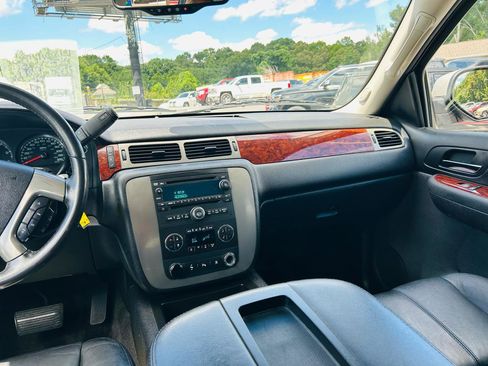 Used 2009 GMC Yukon XL SLT RWD image 28