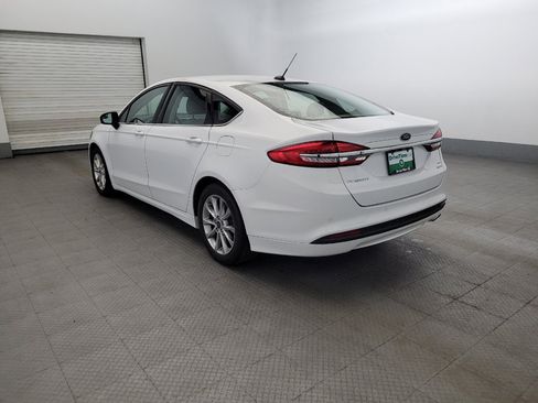 Used 2017 Ford Fusion SE w/ Fusion SE Technology Package FWD image 5