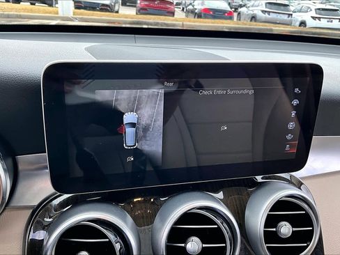 Used 2021 Mercedes-Benz GLC 300 w/ Premium Package image 24
