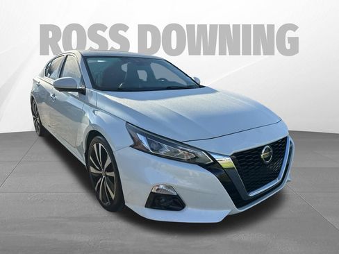 Used 2020 Nissan Altima 2.5 Platinum FWD image 3