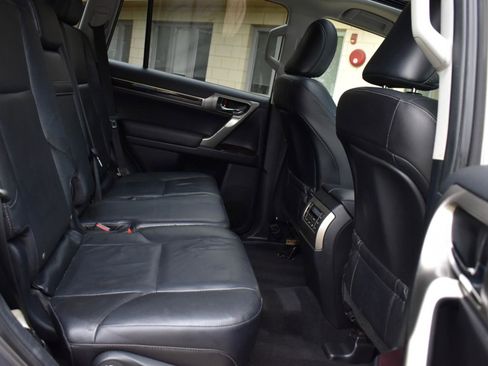 Used 2014 Lexus GX 460 image 40