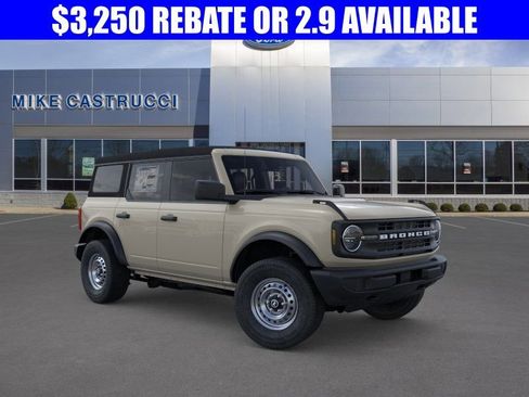 New 2025 Ford Bronco 4-Door image 7