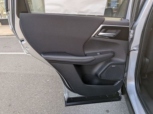 New 2026 Mitsubishi Outlander ES image 23