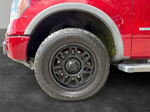 Used 2014 Ford F150 FX4 w/ Equipment Group 401A Mid AWD/4WD image 4