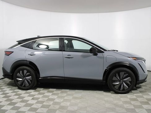 Used 2024 Nissan Ariya FWD image 14