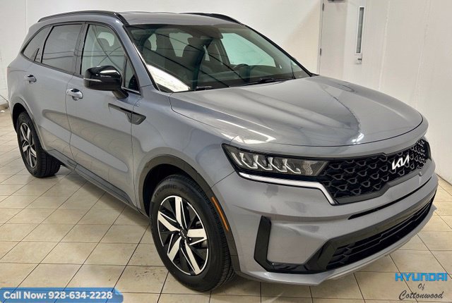 Used 2023 Kia Sorento S FWD image 10