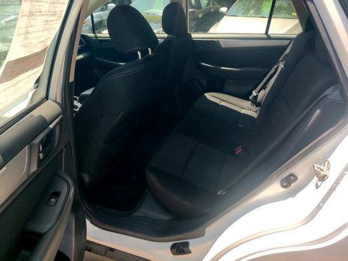 Used 2017 Subaru Outback 2.5i image 11
