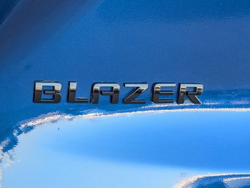 Certified 2022 Chevrolet Blazer LT w/ LPO, Black Accent Package FWD image 11